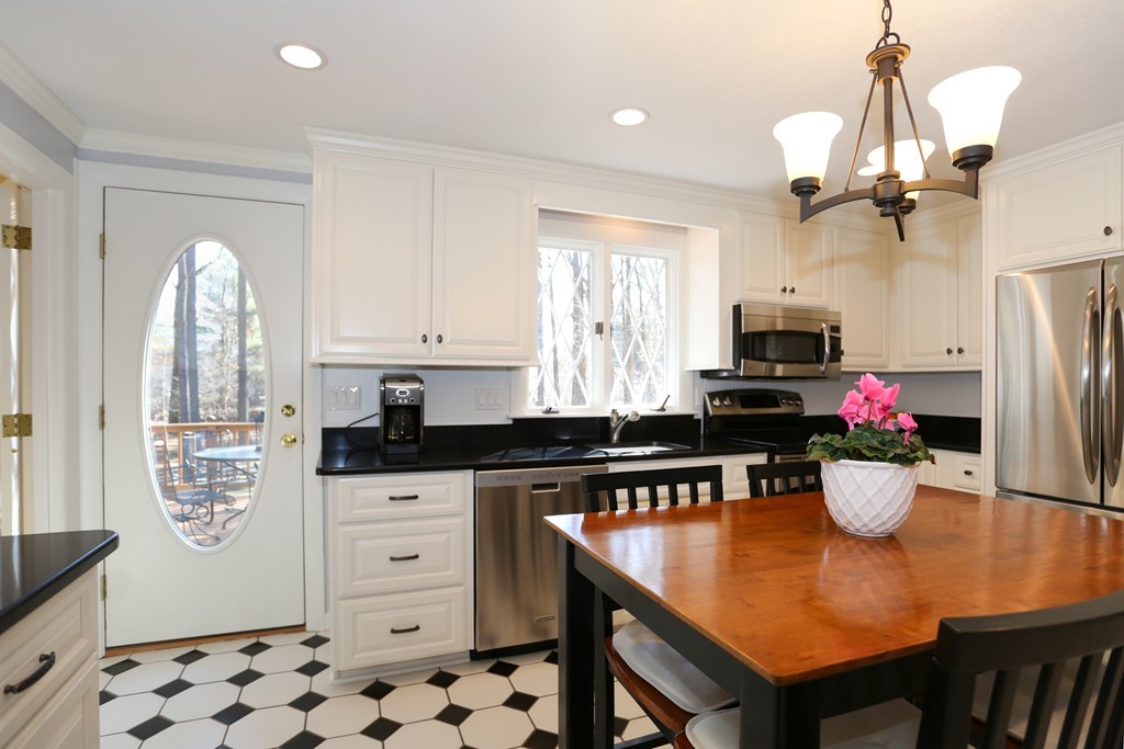 30 Rambling Road Sudbury, MA 01776 - Photo 3 of 21