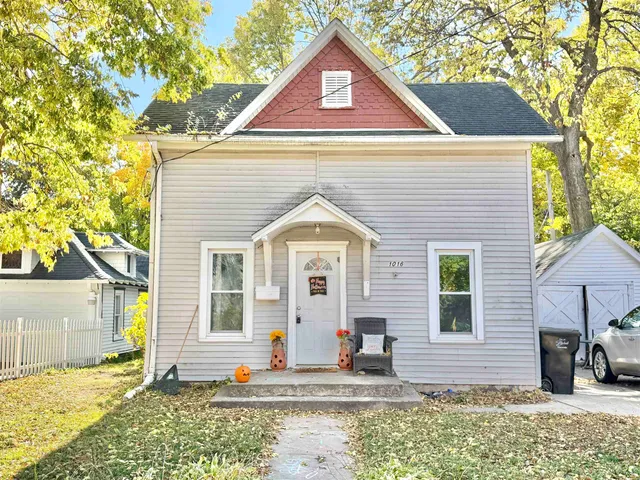 $137,900 | 1016 Clary Street, Beloit, WI 53511