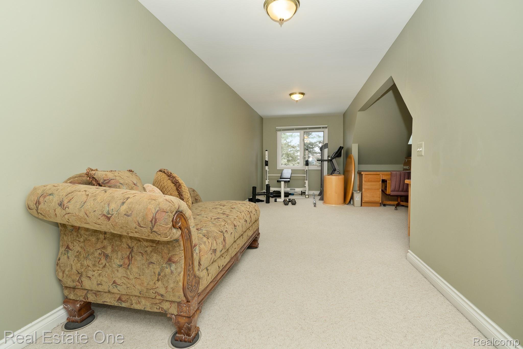 1562 Elcroft Court Rochester, MI 48307 - Photo 38 of 71 Elcroft MLS-W143.jpg