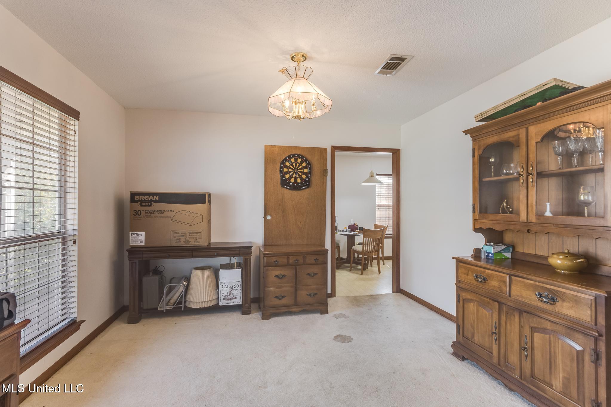 173 Pine Grove Avenue Biloxi, MS 39531 - Photo 4 of 16 4