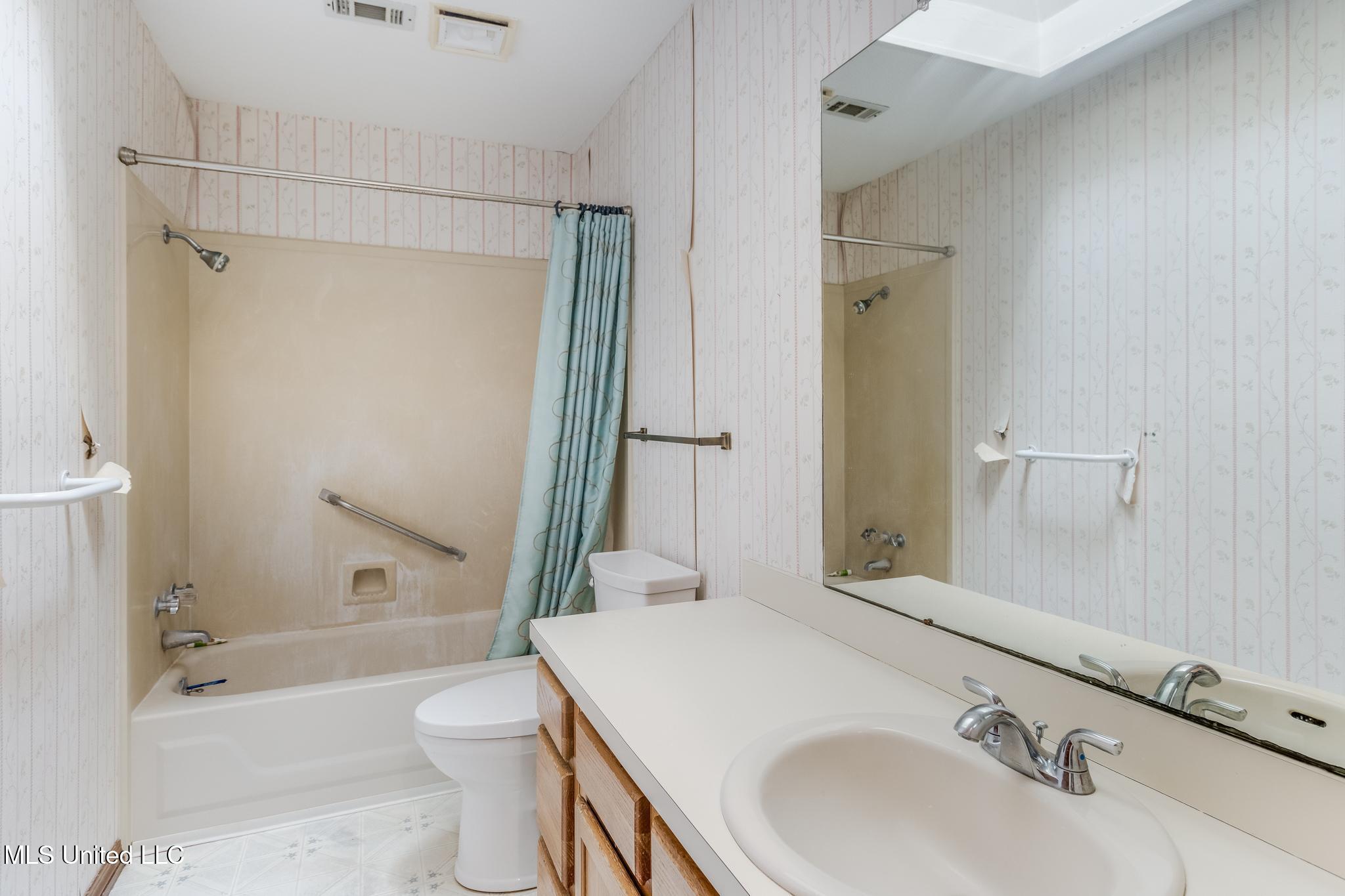 173 Pine Grove Avenue Biloxi, MS 39531 - Photo 8 of 16 8