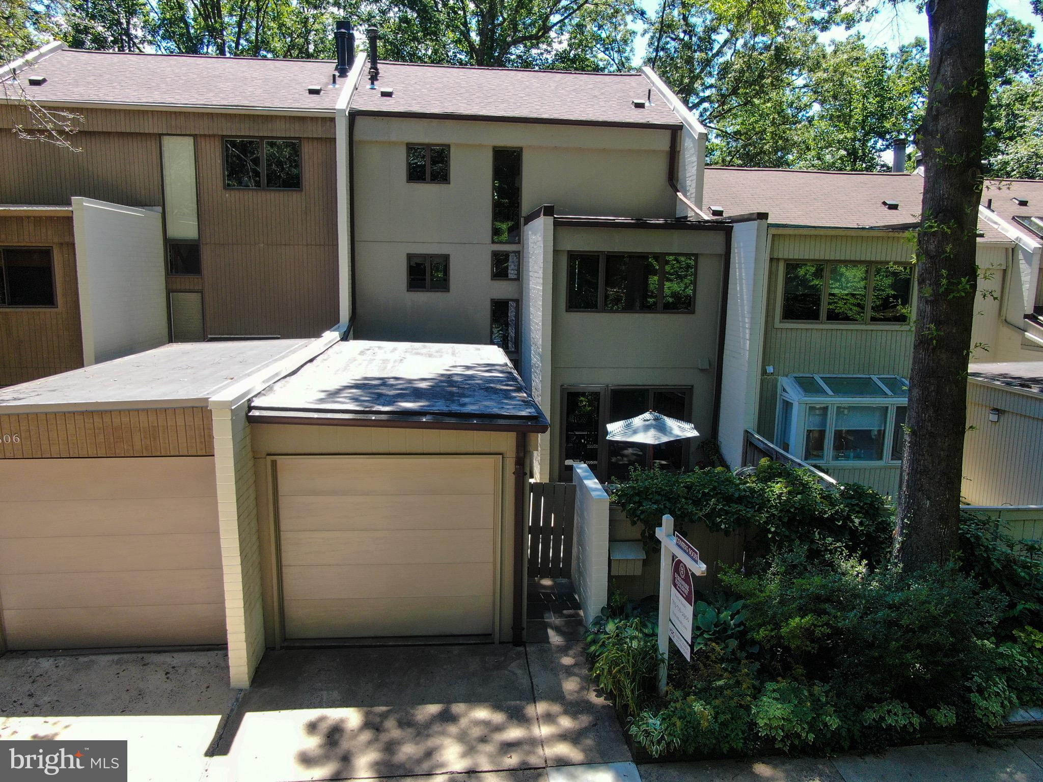 1604 Waters Edge Lane Reston, VA 20190 - Photo 5 of 76