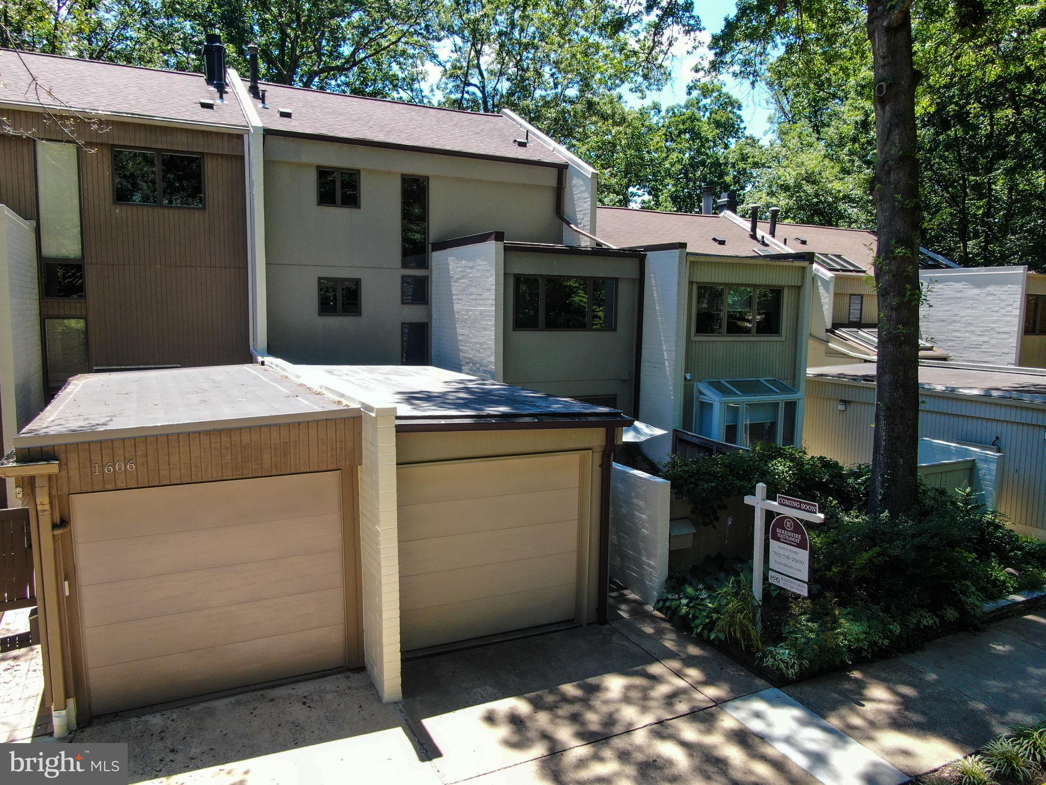 1604 Waters Edge Lane Reston, VA 20190 - Photo 6 of 76