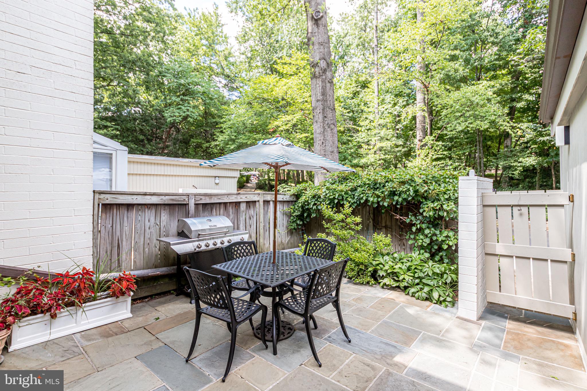 1604 Waters Edge Lane Reston, VA 20190 - Photo 9 of 76