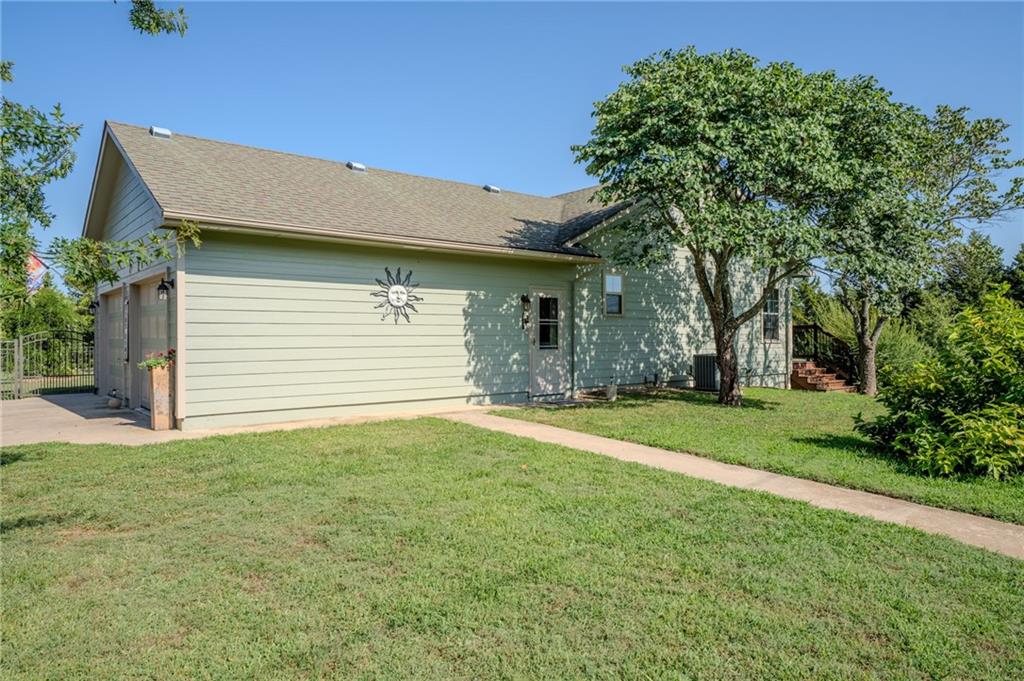 18735 Ford Road Chanute, KS 66720 - Photo 6 of 67