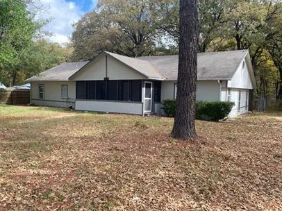 $1,600 | 410 Pleasure Land Road, Gun Barrel City, TX 75156