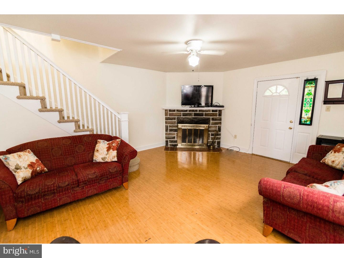 532 Wales Road Havertown, PA 19083 - Photo 4 of 25