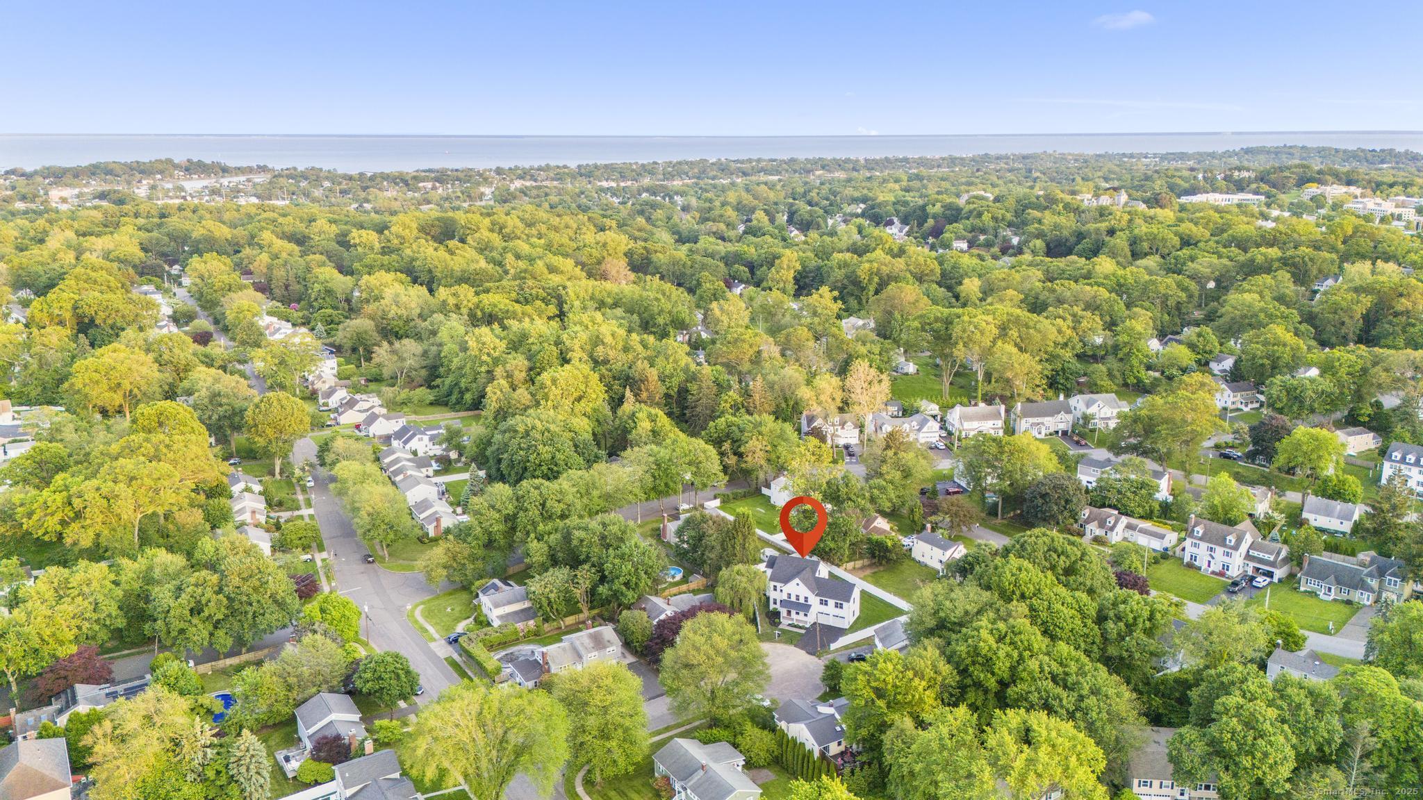 45 Robin Circle Fairfield, CT 06824 - Photo 40 of 40 a view of city and mountain