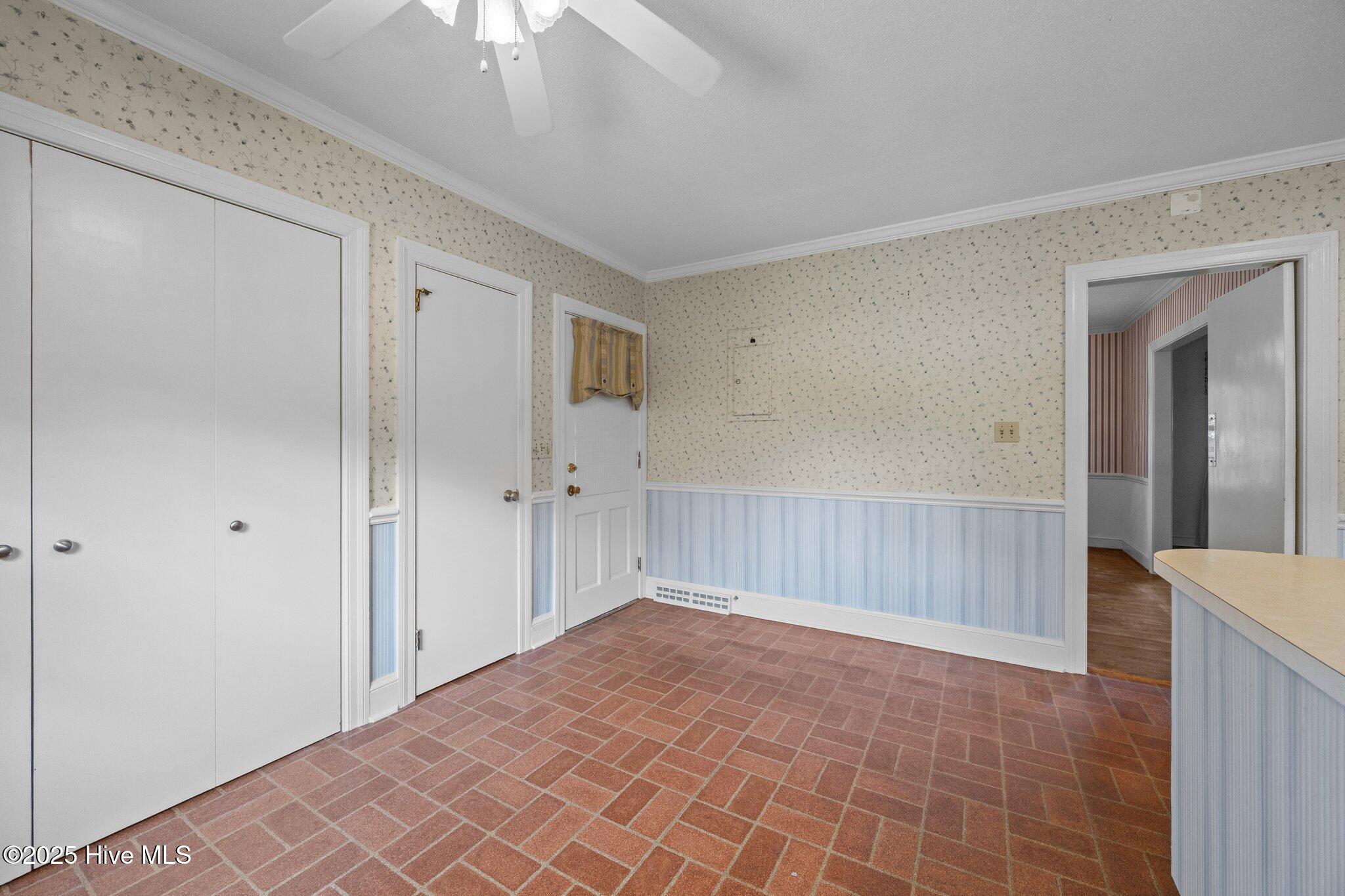 1902 York Street Kinston, NC 28504 - Photo 13 of 54 43-web-or-mls-IMG_5312