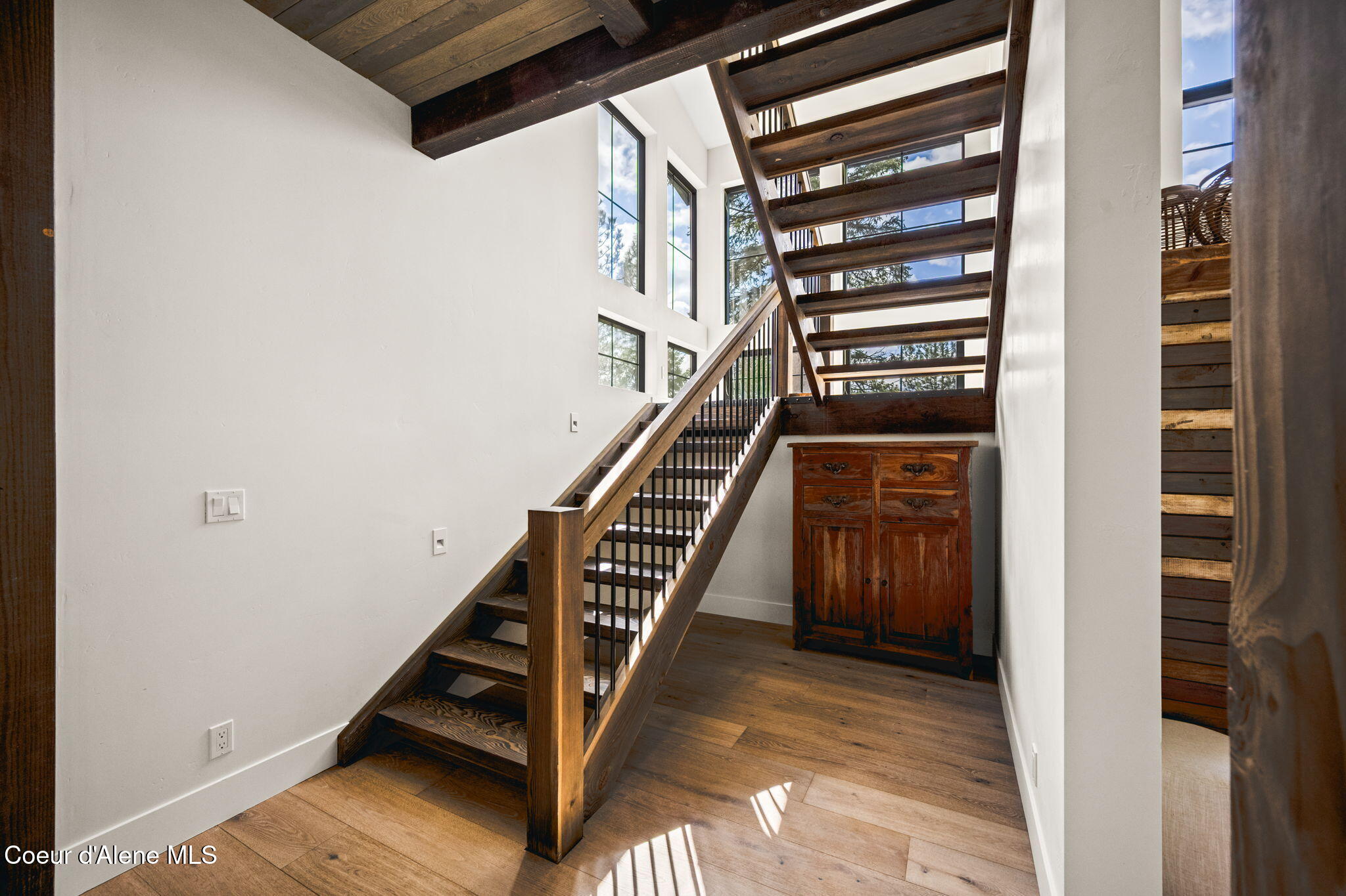 6799 East Shiras Road Coeur D'Alene, ID 83814 - Photo 45 of 98 Stairway
