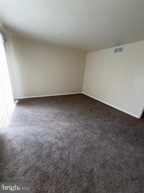175 Valley Circle Newark, DE 19711 - Photo 16 of 17 a view of an empty room and kitchen