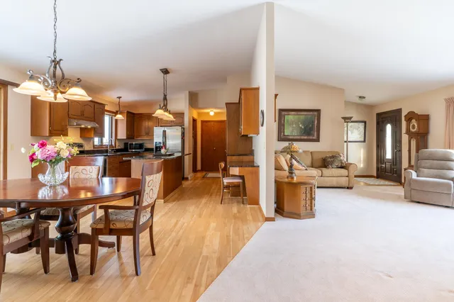 $349,900 | 1201 South Irma Street, Appleton, WI 54915