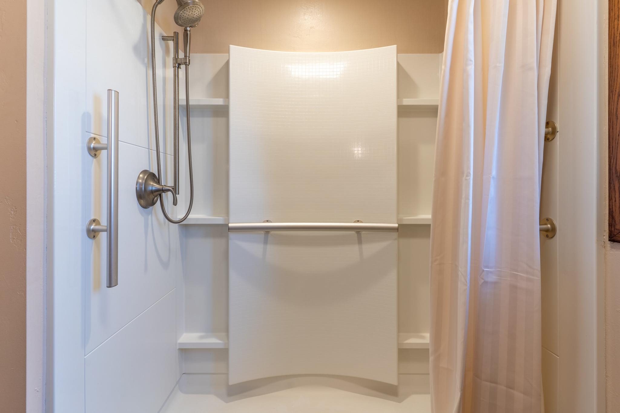 1201 South Irma Street Appleton, WI 54915 - Photo 2 of 36