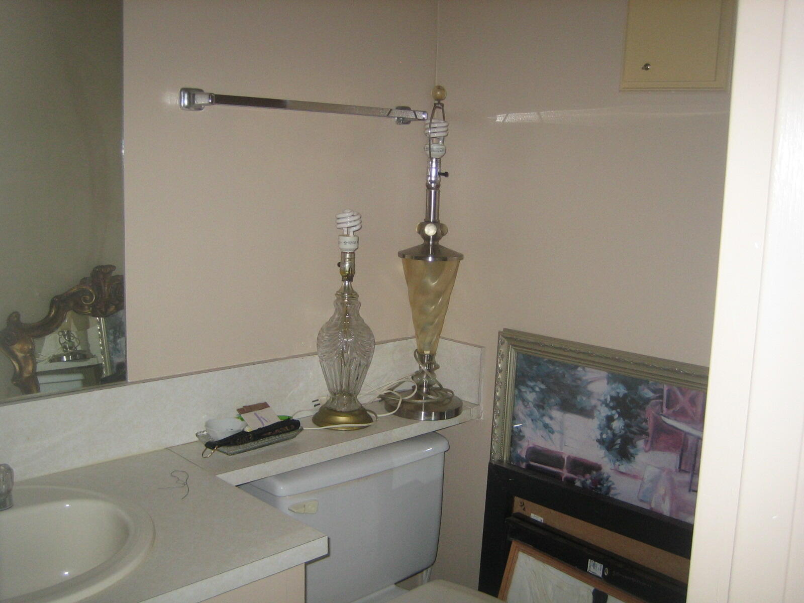 308 Fanshaw H Boca Raton, FL 33434 - Photo 11 of 12 Half Bathroom
