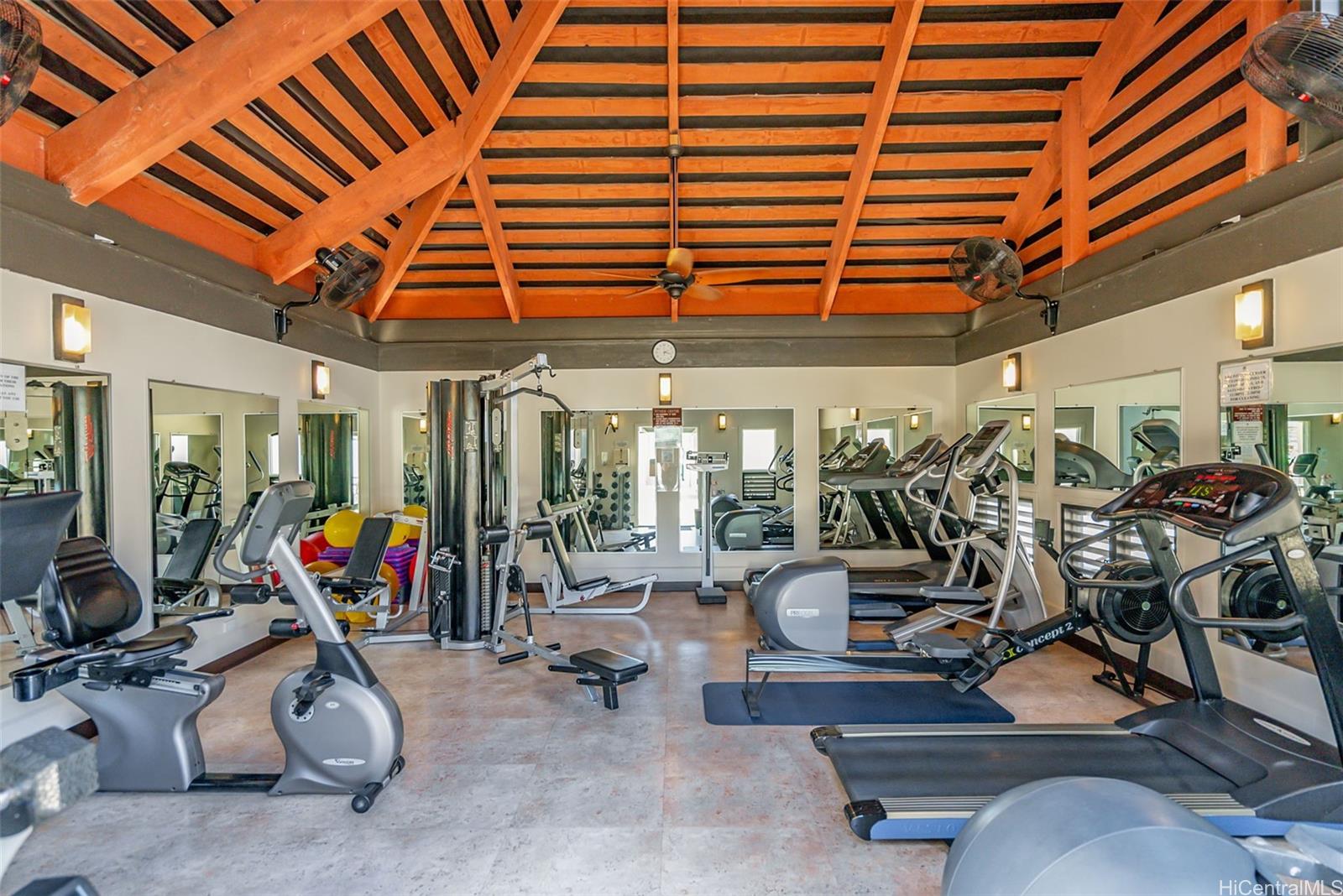 500 Lunalilo Home Road, Unit 25B Honolulu, HI 96825 - Photo 19 of 23 a view of a room with gym equipment