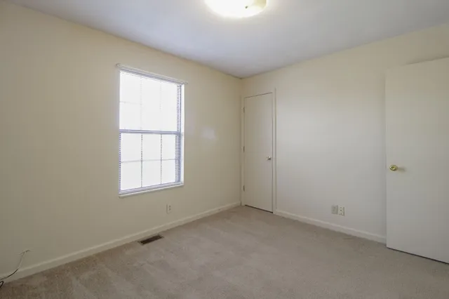 $880 | 284 Northridge Drive, Unit 2, Clarksville, TN 37042