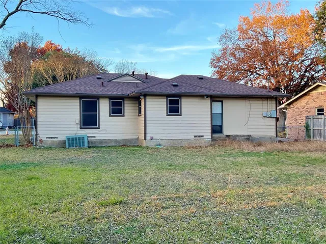 $1,795 | 106 Monticello Drive, Waxahachie, TX 75165