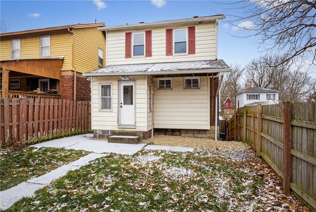 611 Montview Street Pittsburgh, PA 15214 - Photo 31 of 39 a front view of a house with a yard