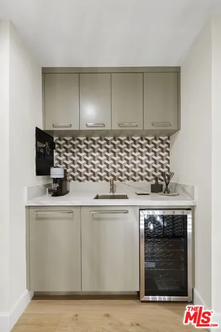 $2,150,000 | 211 South Spalding Drive, Unit 109S, Beverly Hills, CA 90212