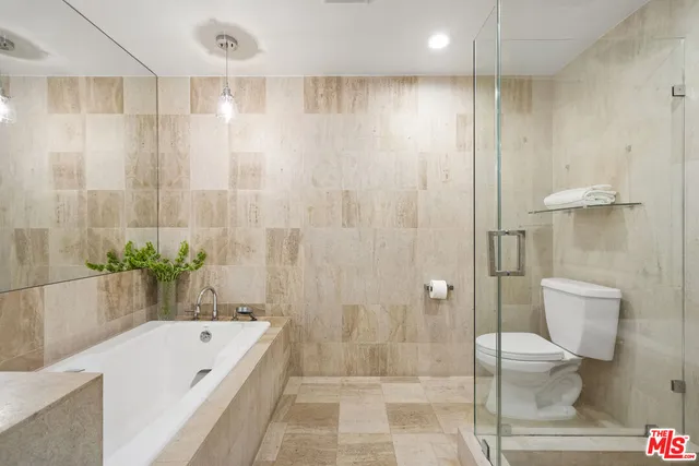 $2,150,000 | 211 South Spalding Drive, Unit 109S, Beverly Hills, CA 90212