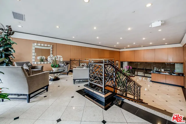 $2,150,000 | 211 South Spalding Drive, Unit 109S, Beverly Hills, CA 90212