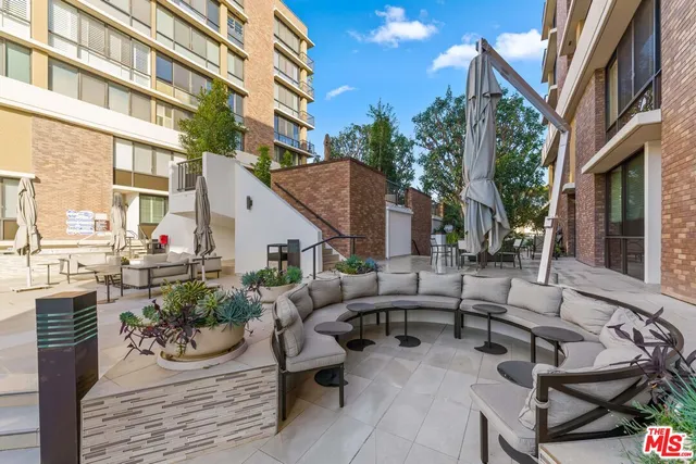 $2,150,000 | 211 South Spalding Drive, Unit 109S, Beverly Hills, CA 90212