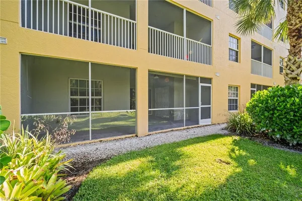 $2,150 | 4450 Botanical Pl Circle, Unit 6, Naples, FL 34112