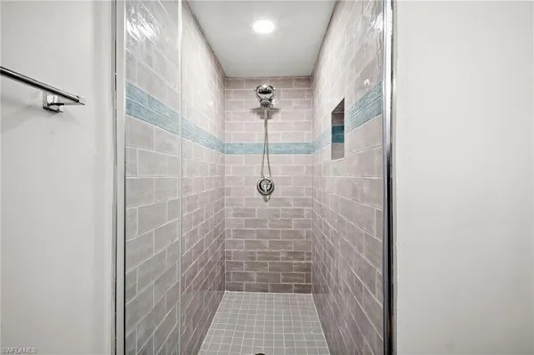 $2,150 | 4450 Botanical Pl Circle, Unit 6, Naples, FL 34112