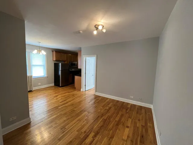 $1,585 | 4548 West George Street, Unit 3, Chicago, IL 60641