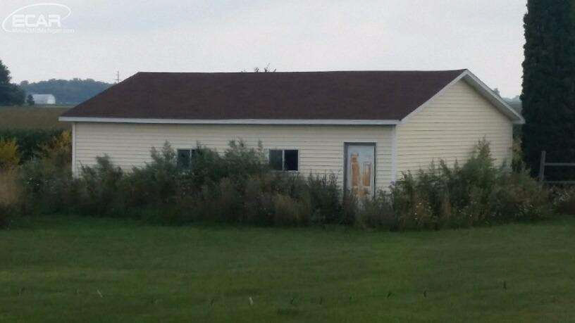 1998 North Hickory Road Owosso, MI 48867 - Photo 6 of 24 21238262-5.JPG
