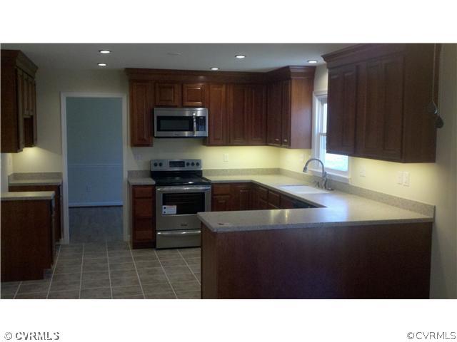 10220 Falconbridge Drive Henrico, VA 23238 - Photo 3 of 9 Kitchen