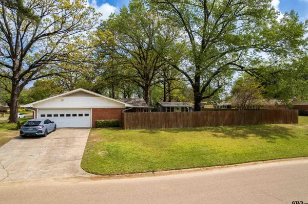 $329,000 | 11 Lambeth Circle, Texarkana, TX 75503