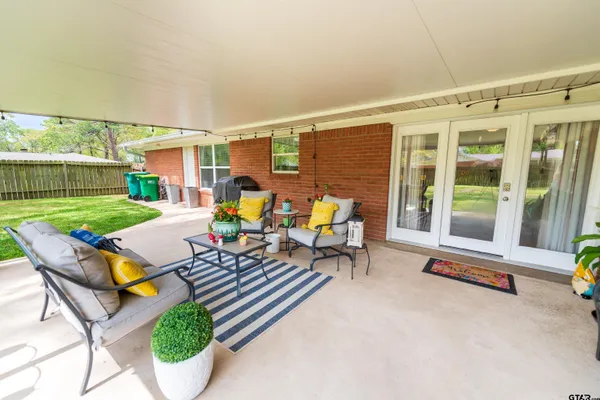 $329,000 | 11 Lambeth Circle, Texarkana, TX 75503