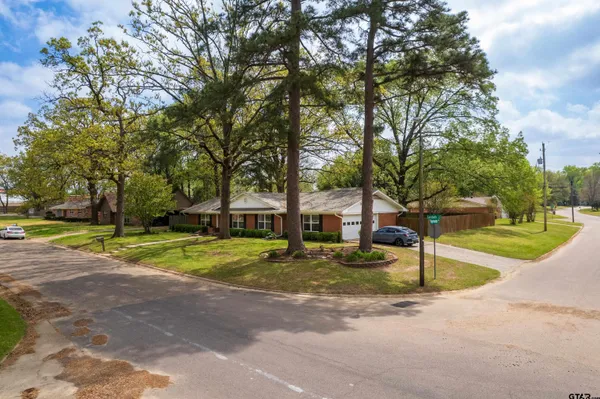 $329,000 | 11 Lambeth Circle, Texarkana, TX 75503