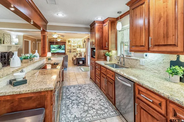 $329,000 | 11 Lambeth Circle, Texarkana, TX 75503