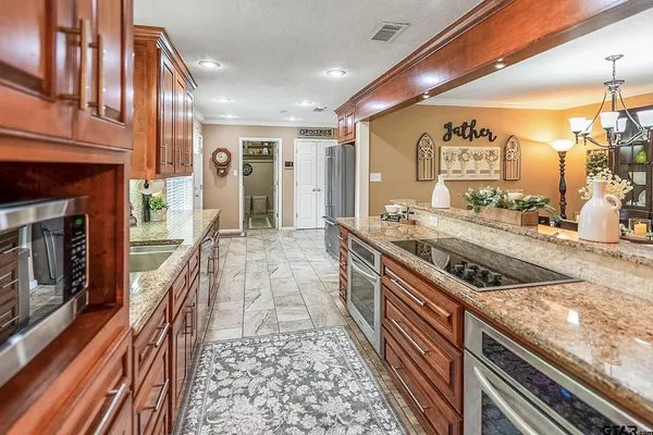 $329,000 | 11 Lambeth Circle, Texarkana, TX 75503