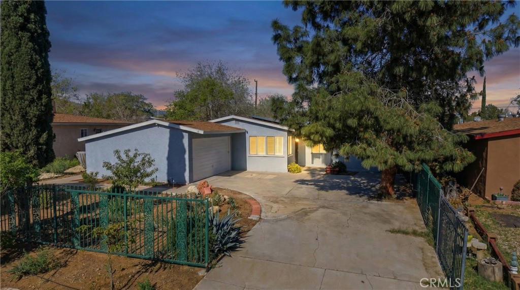 38893 Juniper Tree Road Palmdale, CA 93551 - Photo 3 of 41