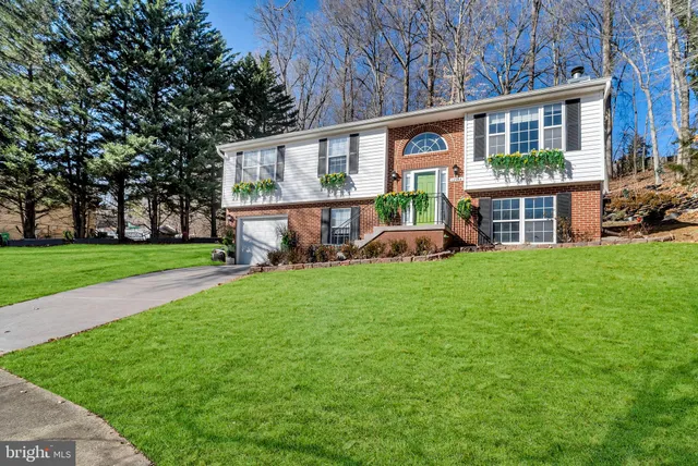 $450,000 | 12014 Fairway Manor Court, Upper Marlboro, MD 20772