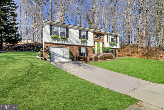 $450,000 | 12014 Fairway Manor Court, Upper Marlboro, MD 20772