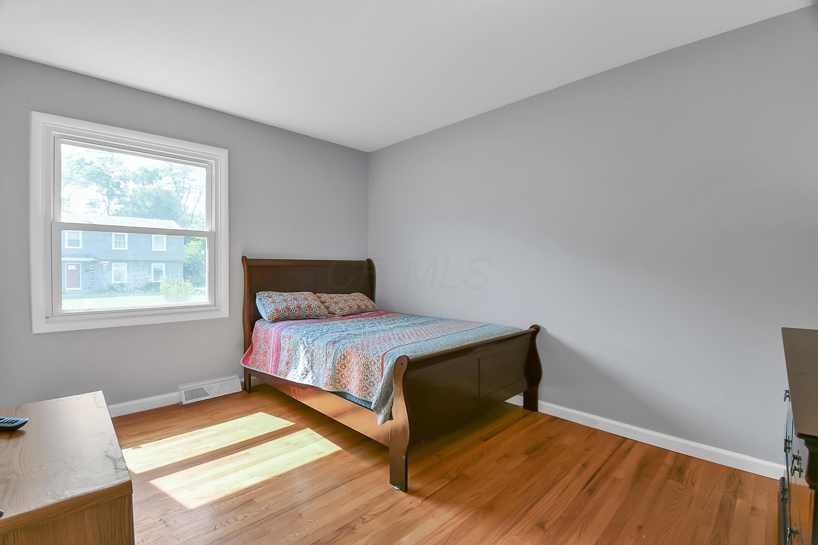 1414 Bonnie Ridge Road Columbus, OH 43228 - Photo 18 of 27 Gallery Image 18