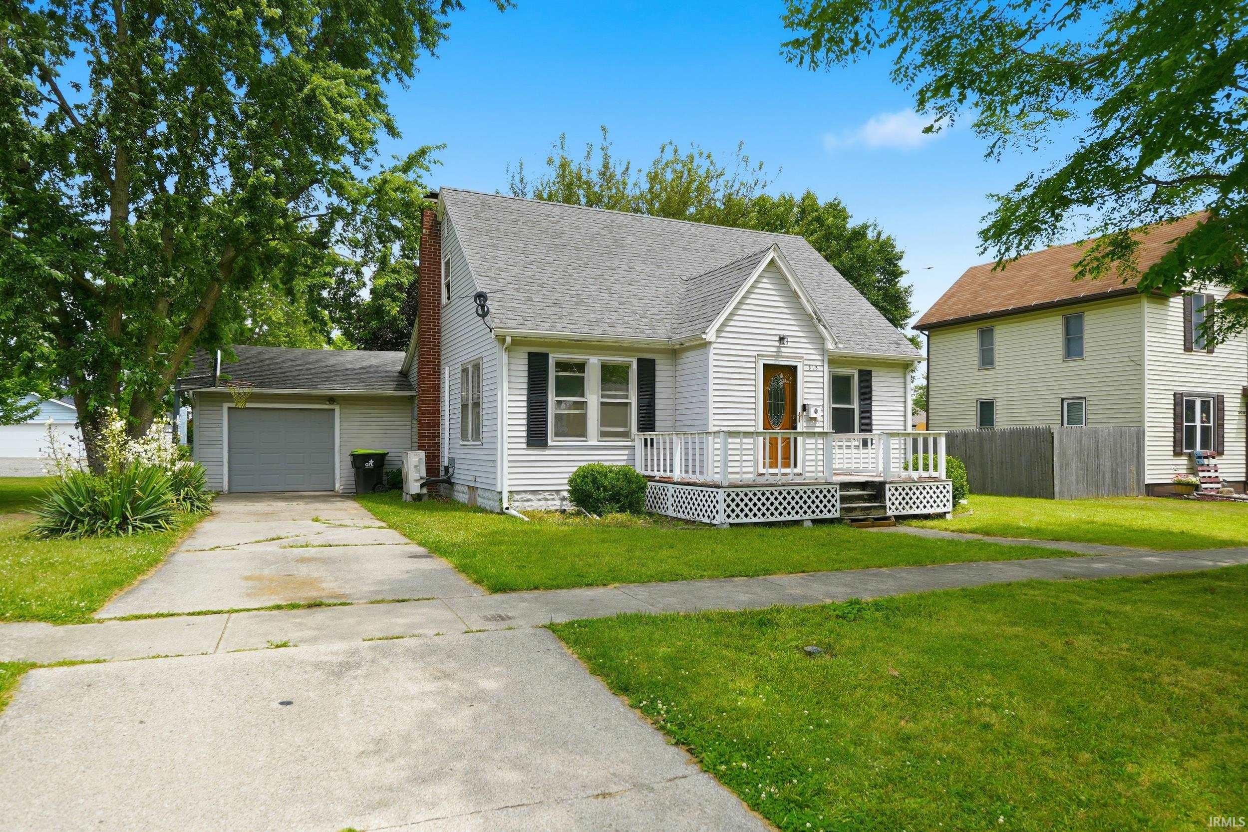 315 West Oak Street Butler, IN 46721 - Photo 3 of 41