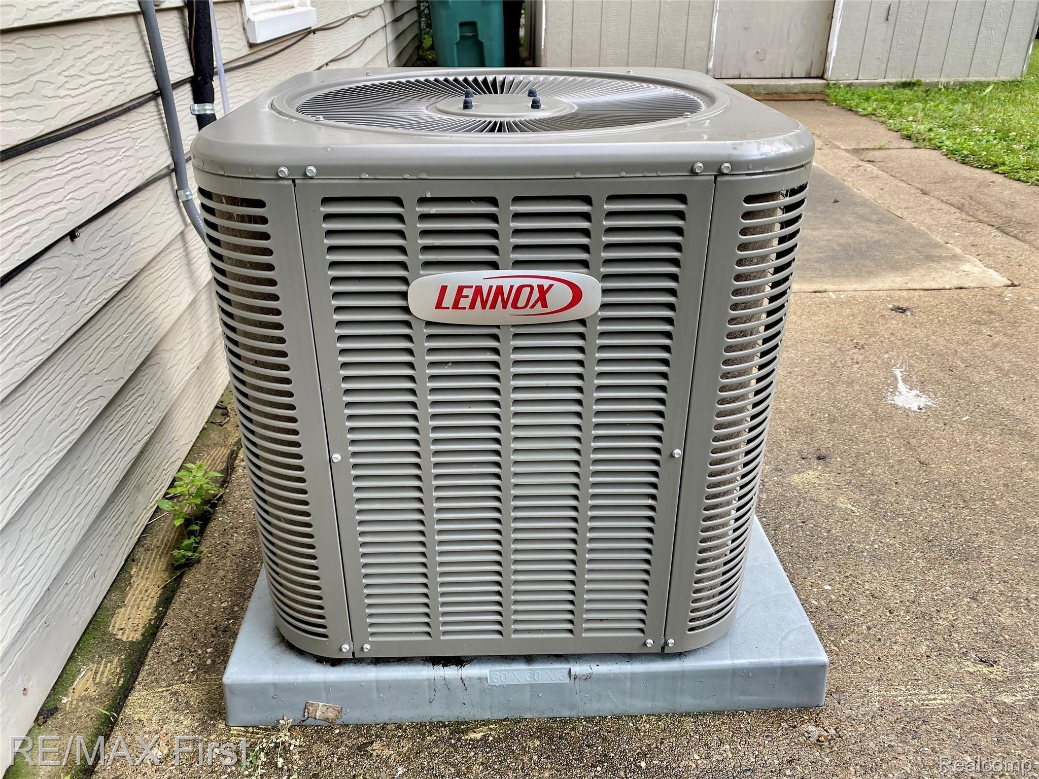 505 Stratford Road Ferndale, MI 48220 - Photo 22 of 28 Newer Central Air
