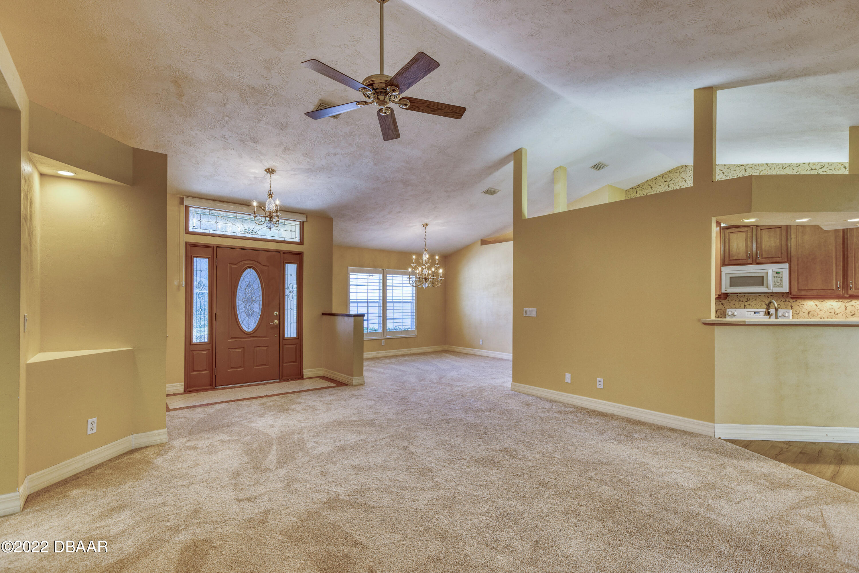 618 Renner Road Port Orange, FL 32127 - Photo 12 of 35 618Renner_livingarea3
