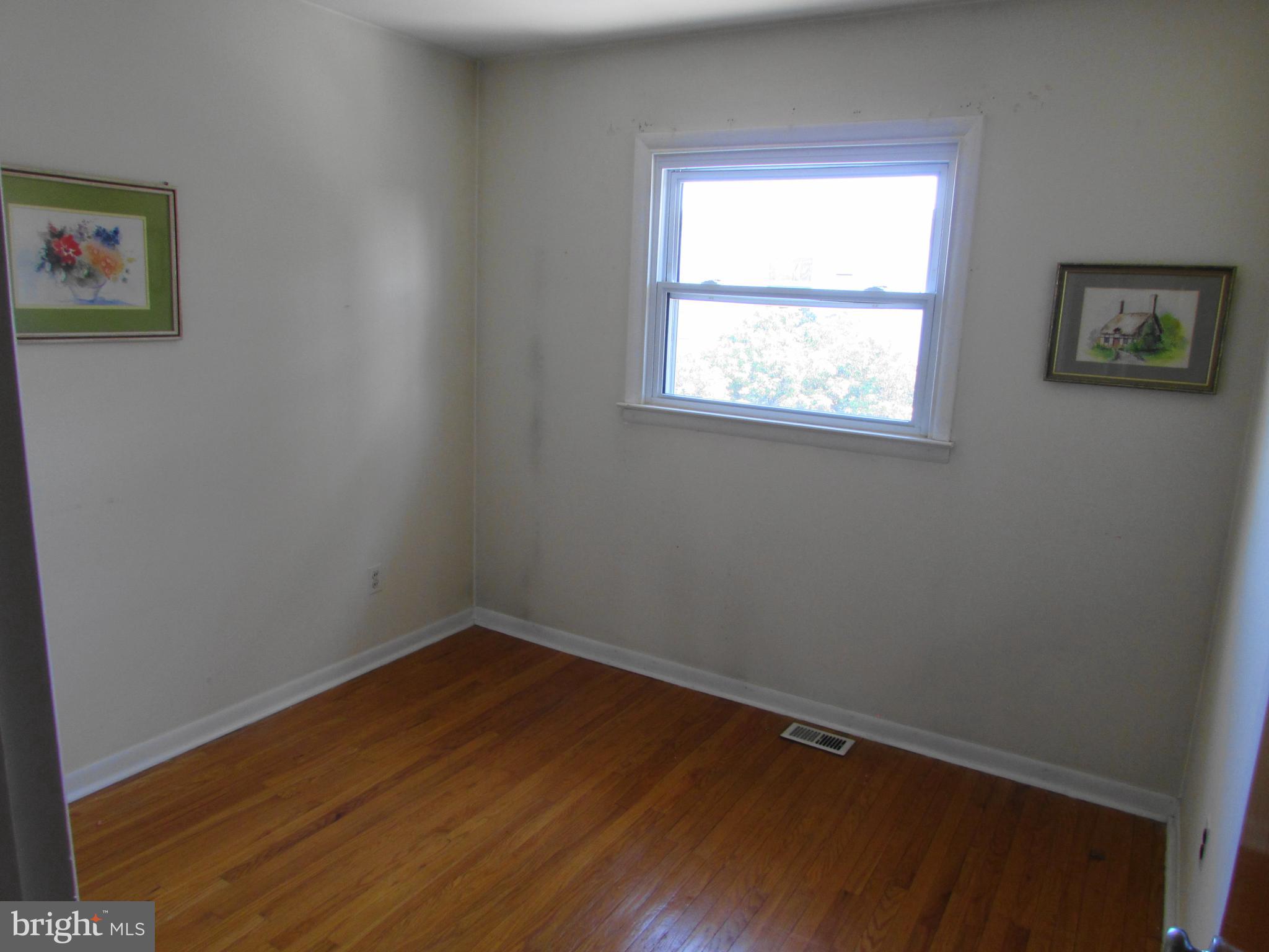 1048 Surrey Road Philadelphia, PA 19115 - Photo 13 of 20