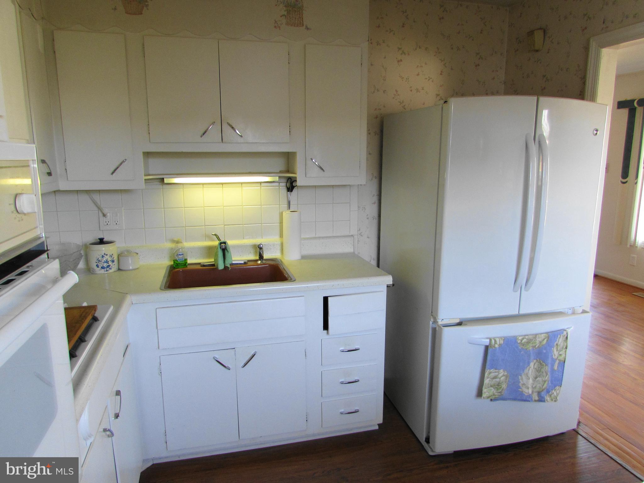 1048 Surrey Road Philadelphia, PA 19115 - Photo 10 of 20