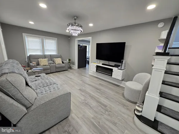 $3,000 | 530 Walnut Avenue, Laurel Springs, NJ 08021