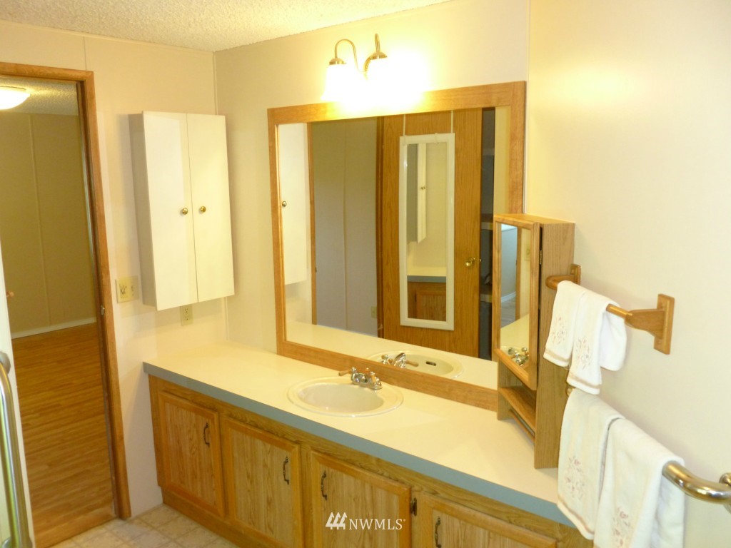 23717 7th Place West Bothell, WA 98021 - Photo 13 of 16
