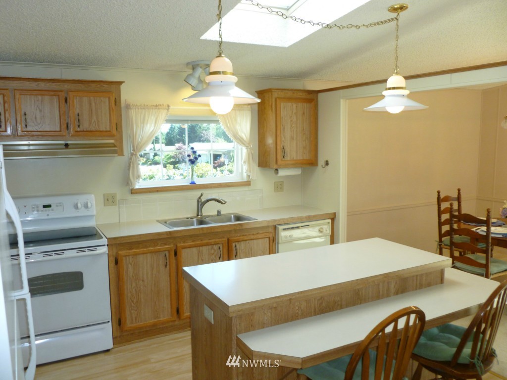 23717 7th Place West Bothell, WA 98021 - Photo 4 of 16