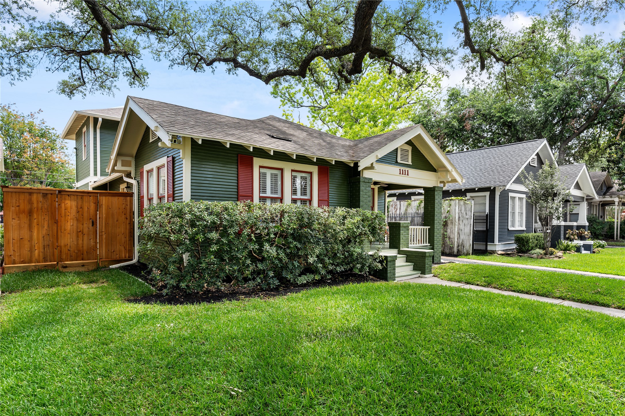 1111 Le Green Street Houston, TX 77009 - Photo 9 of 37