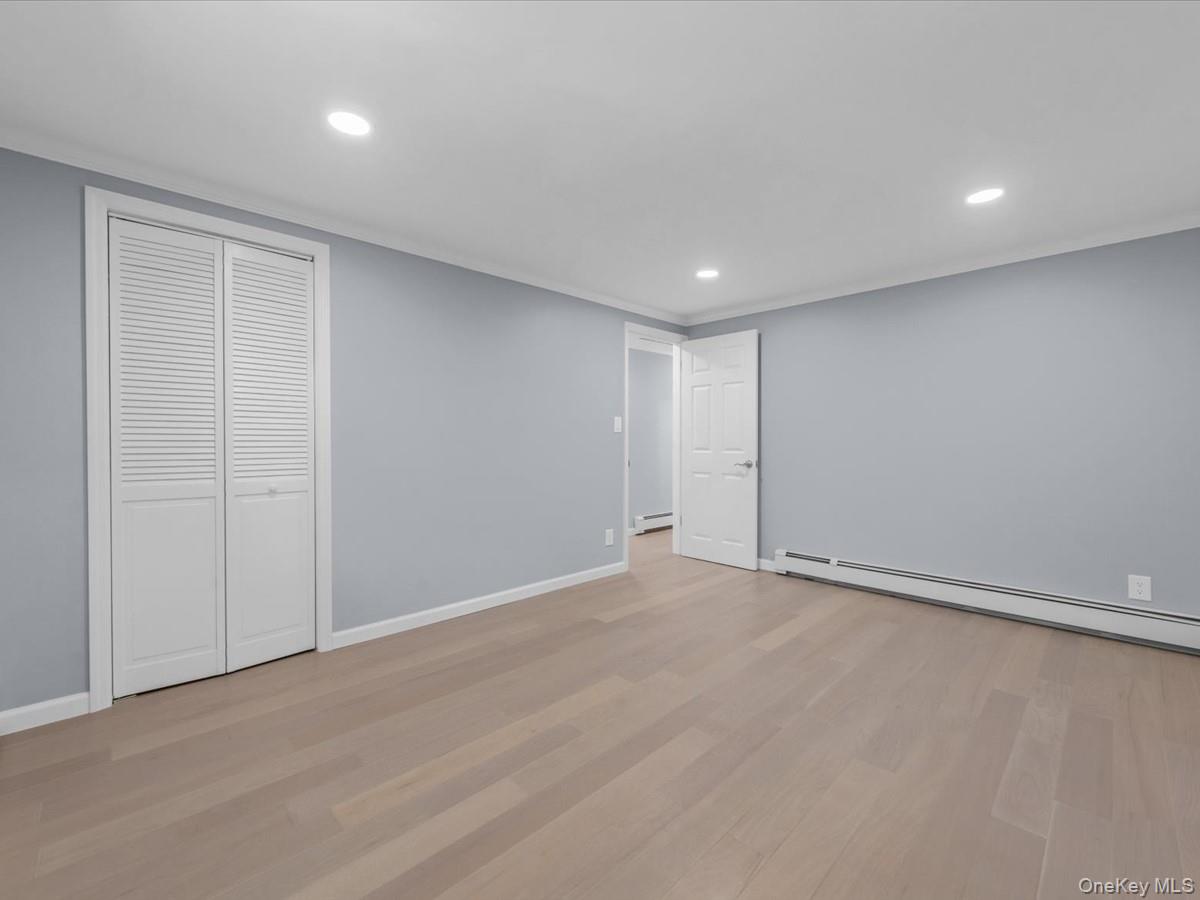 19 Ridge Drive East Roslyn, NY 11576 - Photo 22 of 33